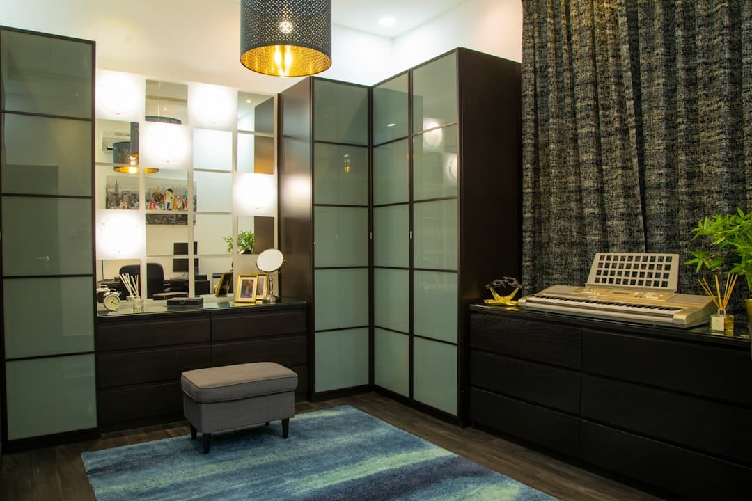 8 Closet Color Ideas That Work With Your Lighting and Finish